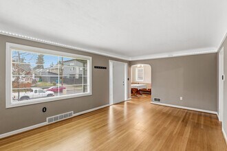 6700 N Greenwich Ave in Portland, OR - Building Photo - Building Photo