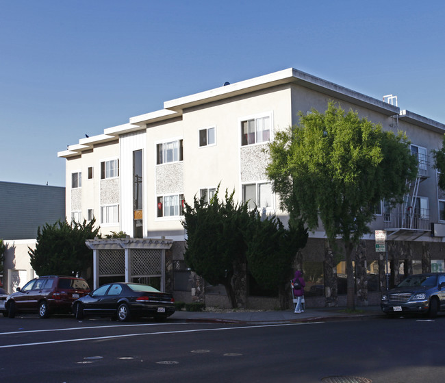 Werner Avenue Apartments in Daly City, CA - Building Photo - Building Photo