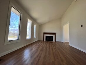1817 N Evergreen Ln in Wichita, KS - Building Photo - Building Photo