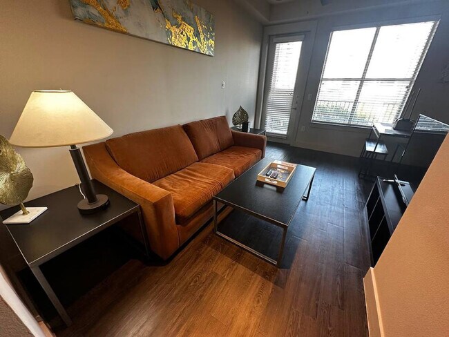 3333 Harry Hines Blvd-Unit -ID1035216P in Dallas, TX - Building Photo - Building Photo