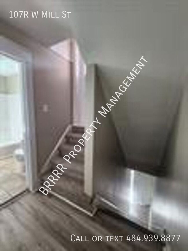 107 W Mill St in Nesquehoning, PA - Building Photo - Building Photo