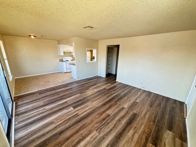 6991 Kepler Dr in Las Vegas, NV - Building Photo - Building Photo