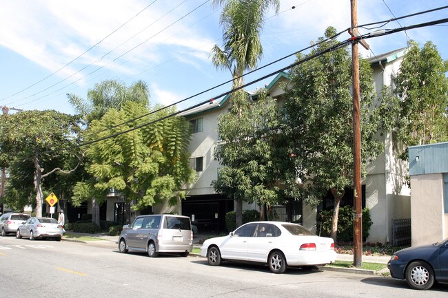 1362-1382 Temple Ave in Long Beach, CA - Foto de edificio - Building Photo
