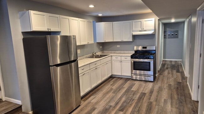 4730 N St Louis Ave in Chicago, IL - Building Photo - Building Photo