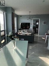 2212-2212 Lake Shore Blvd W in Toronto, ON - Building Photo - Building Photo