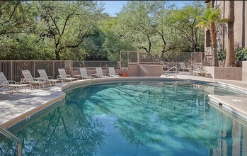 6655 N Canyon Crest Dr, Unit SI ID1515885P in Tucson, AZ - Foto de edificio - Building Photo