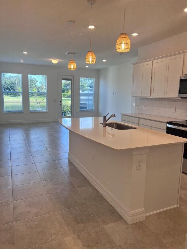 6040 Praza Ln in Greenacres, FL - Building Photo - Building Photo