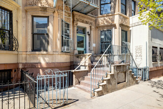 1452 Bedford Ave in Brooklyn, NY - Foto de edificio - Building Photo