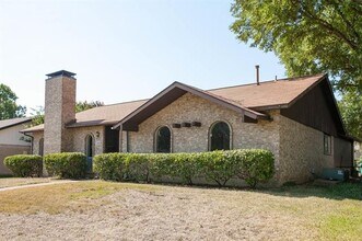 1320 Cherry Hill Ln in Lewisville, TX - Building Photo - Building Photo