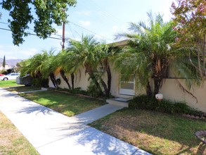 1200 N Parish Pl in Burbank, CA - Building Photo - Building Photo