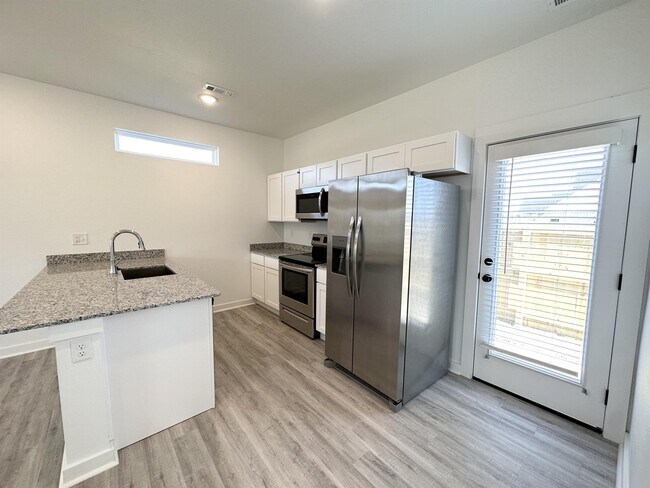 1070 Boardwalk in Centerton, AR - Building Photo - Building Photo