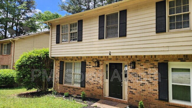 834 Ridge Ave in Stone Mountain, GA - Building Photo - Building Photo