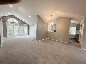 1623 Camberley Ct in Bartlett, IL - Building Photo - Building Photo