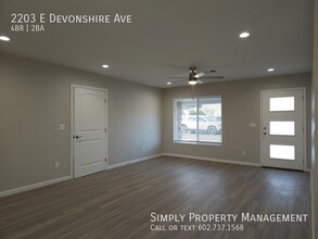 2203 E Devonshire Ave in Phoenix, AZ - Building Photo - Building Photo