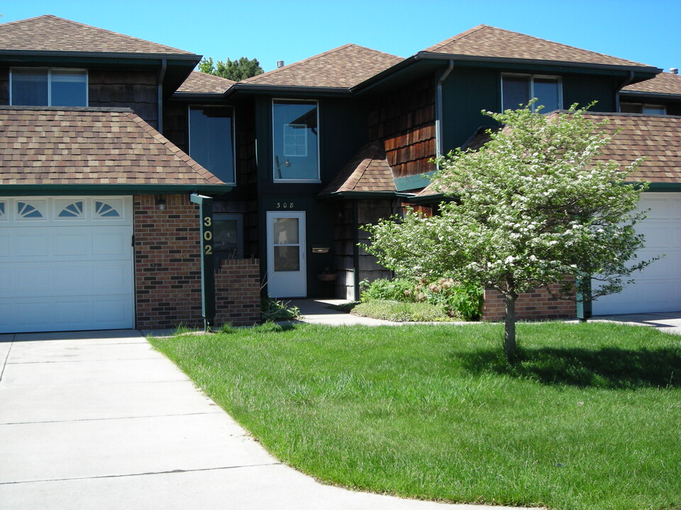 302 W Hahn Ave, Unit 302 in North Platte, NE - Foto de edificio