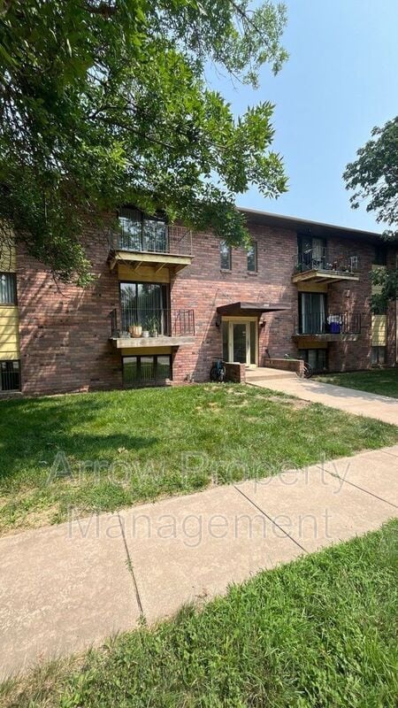 property at 320 Lincoln St