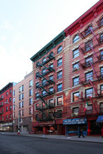 174 Mulberry St in New York, NY - Building Photo - Building Photo