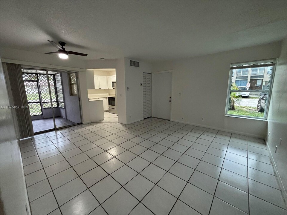 3203 NW 5th Terrace in Pompano Beach, FL - Building Photo