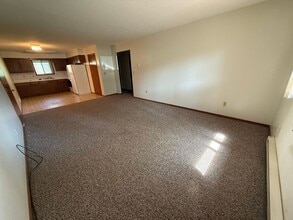 203 19th St SE in Watertown, SD - Building Photo - Building Photo