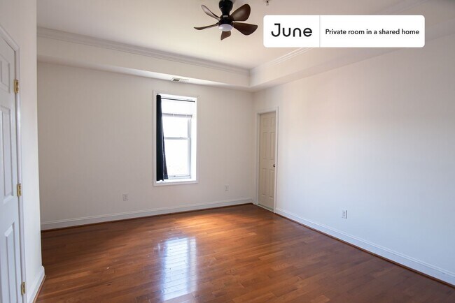 Private bedroom in 3 bed/3.5 bath Home in Washington, DC - Building Photo - Building Photo