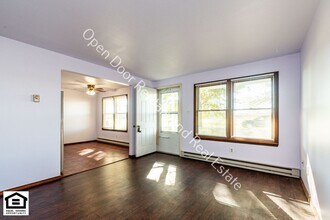 701-703 Lake Ave in Kendallville, IN - Building Photo - Building Photo