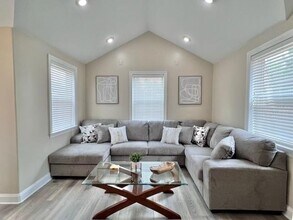 5141 Chamberlain Dr in New Orleans, LA - Building Photo - Building Photo