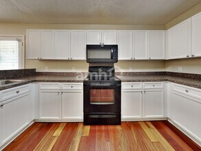 405 White Bluff Ct in Moncks Corner, SC - Building Photo - Building Photo