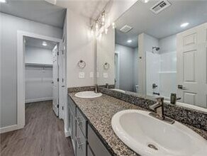 311 NW 65th Ave in Bentonville, AR - Building Photo - Building Photo