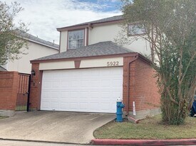 5922 Cinnamon Creek Cir in Houston, TX - Building Photo