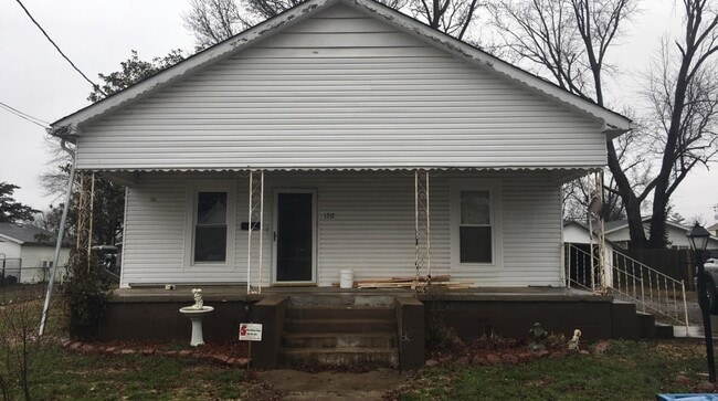 1212 Barham Ave in Johnston City, IL - Foto de edificio - Building Photo