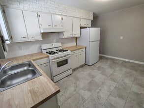 2819 18th St in Rockford, IL - Building Photo - Building Photo