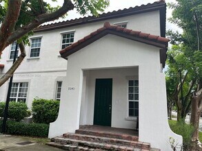 9243 SW 170th Ave in Miami, FL - Building Photo - Building Photo