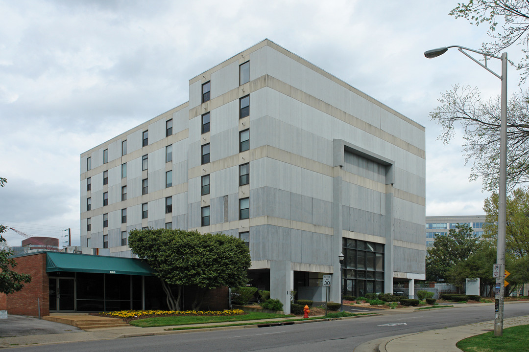 Spence Manor in Nashville, TN - Foto de edificio