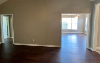 8803 Glen Crossing in Olive Branch, MS - Building Photo - Building Photo