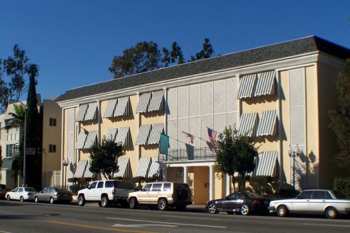 Row Apartments, Inc. in Los Angeles, CA - Building Photo