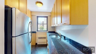 145 Fourth Avenue in New York, NY - Building Photo - Building Photo