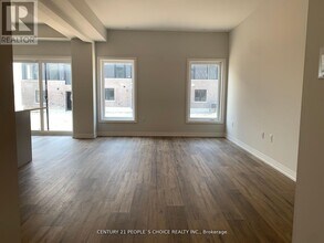 155-155 Equestrian Way in Cambridge, ON - Building Photo - Building Photo