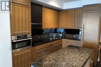 80 John St in Toronto, ON - Building Photo - Building Photo