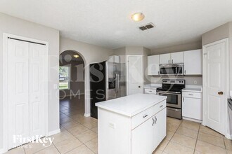684 Jaguar Ct in Kissimmee, FL - Building Photo - Building Photo
