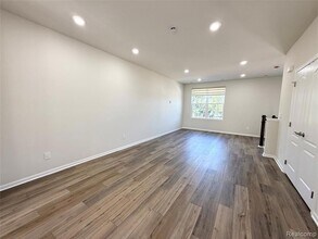 359 N Sydney Ct in Plymouth, MI - Building Photo - Building Photo