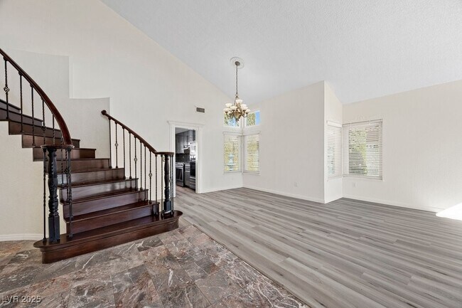 8420 Haven Brook Ct in Las Vegas, NV - Building Photo - Building Photo