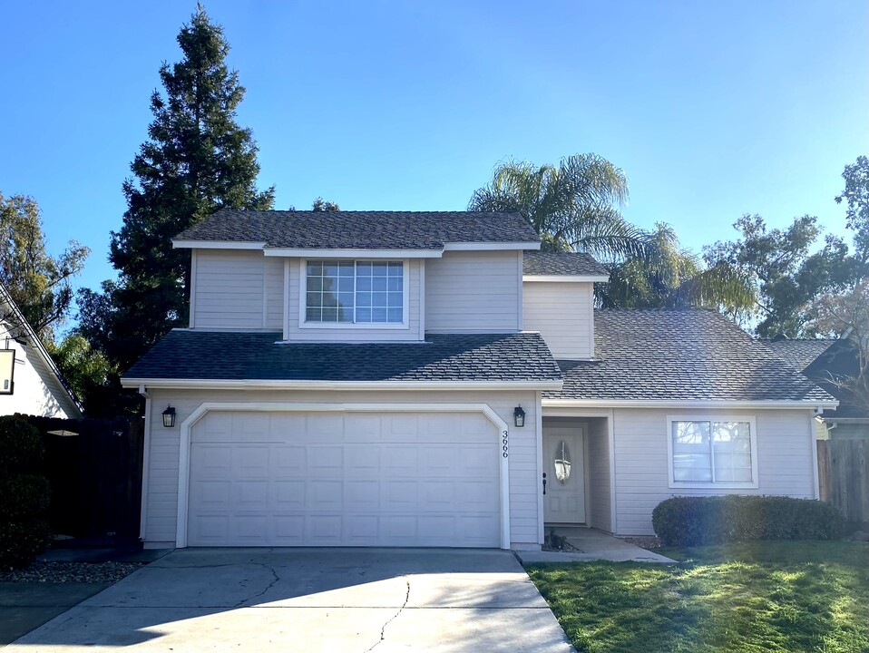 3666 Notre Dame Ct in Merced, CA - Building Photo