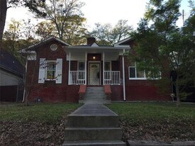 652 S Evelyn Pl NW in Atlanta, GA - Building Photo