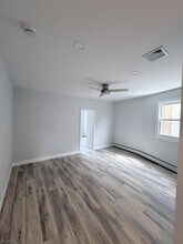 373 Centre St in Nutley, NJ - Building Photo - Building Photo