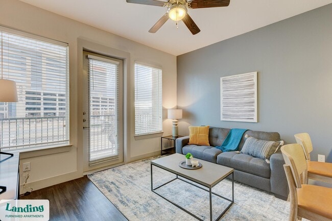 110 W CityLine Dr in Richardson, TX - Building Photo - Building Photo