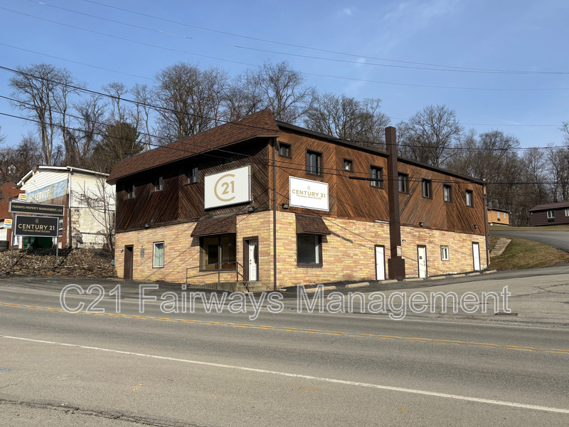 10261 Center Hwy in Irwin, PA - Building Photo