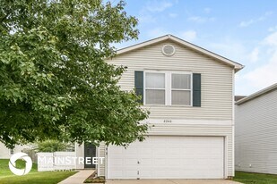 2242 Collins Way in Greenfield, IN - Building Photo