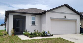 1175 Lycaste Dr in Davenport, FL - Building Photo