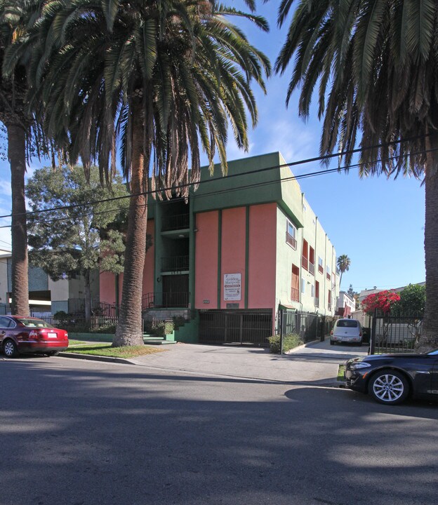 Golden Mariposa Apartments in Los Angeles, CA - Foto de edificio