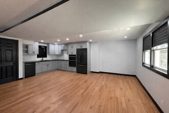 833 Udall Rd in West Islip, NY - Building Photo - Building Photo